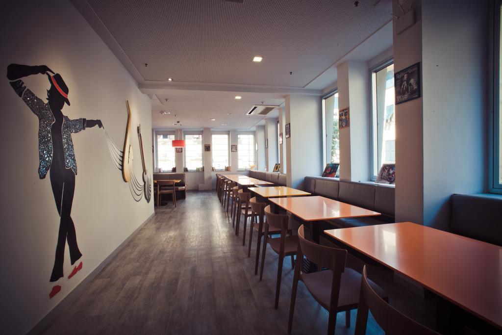 Hotel Nologo Генуа Екстериор снимка
