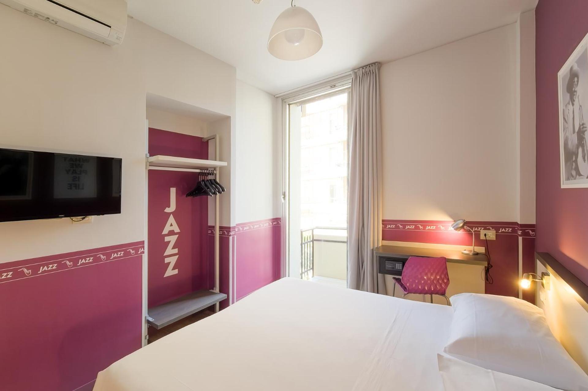 Hotel Nologo Генуа Екстериор снимка