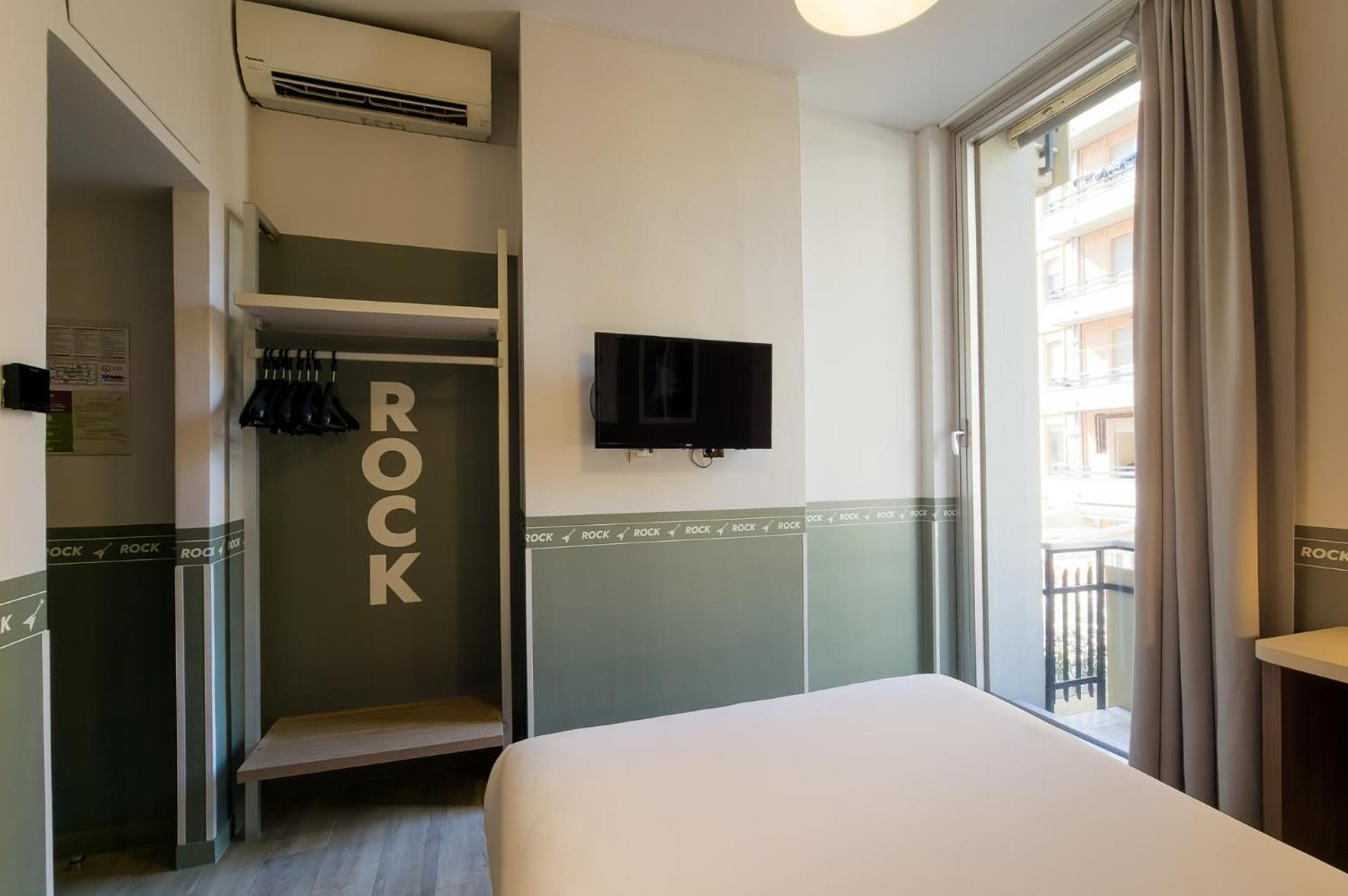 Hotel Nologo Генуа Екстериор снимка