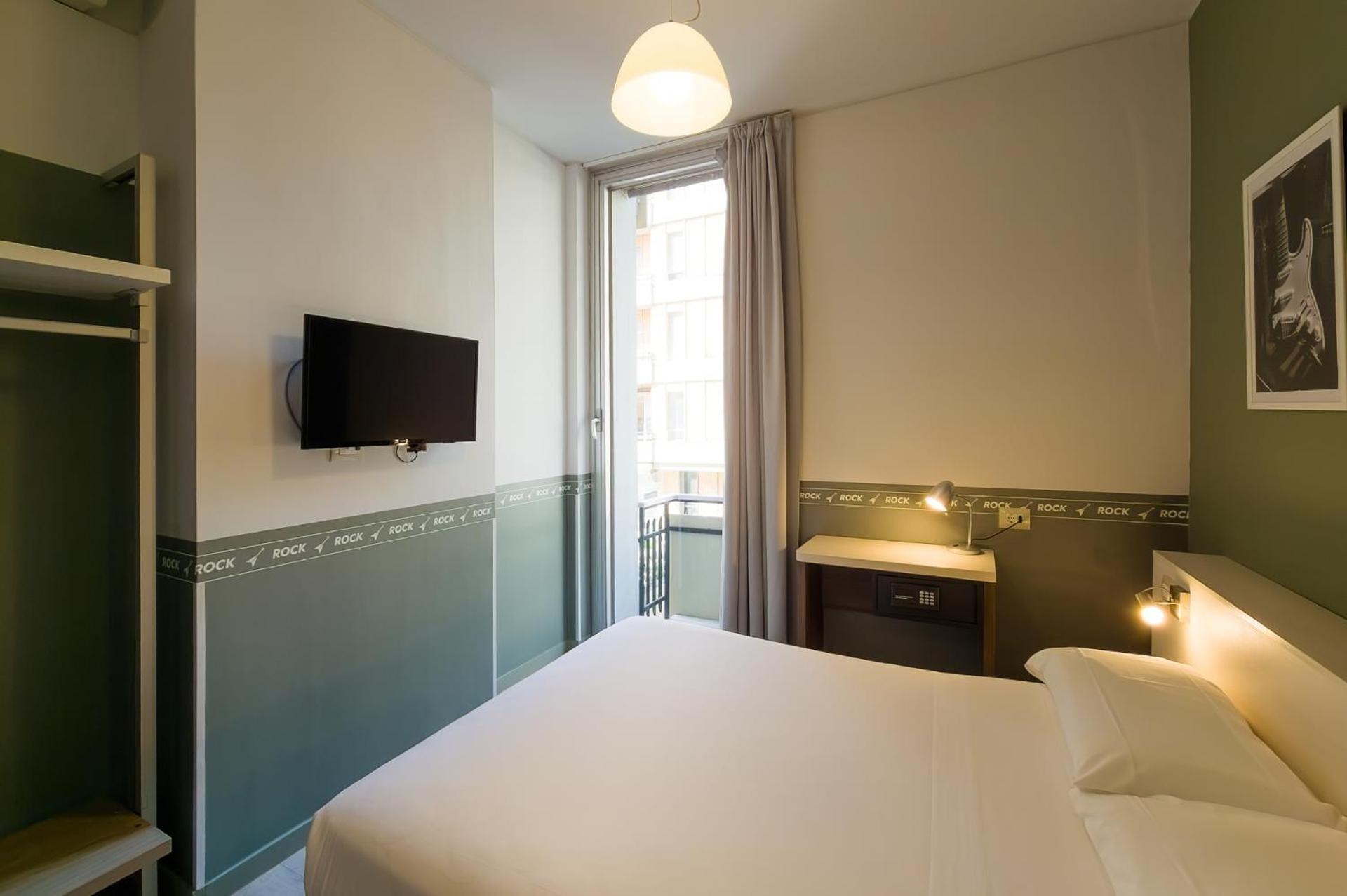 Hotel Nologo Генуа Екстериор снимка