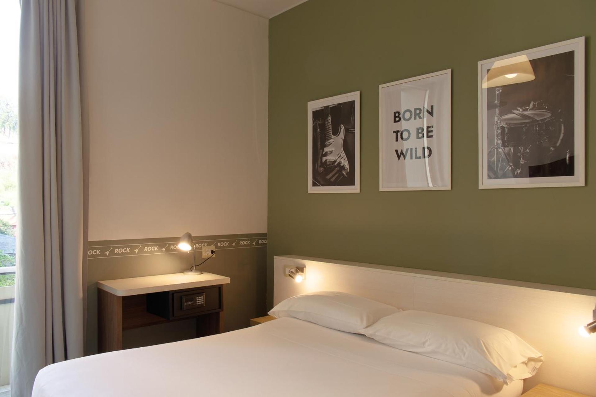 Hotel Nologo Генуа Екстериор снимка