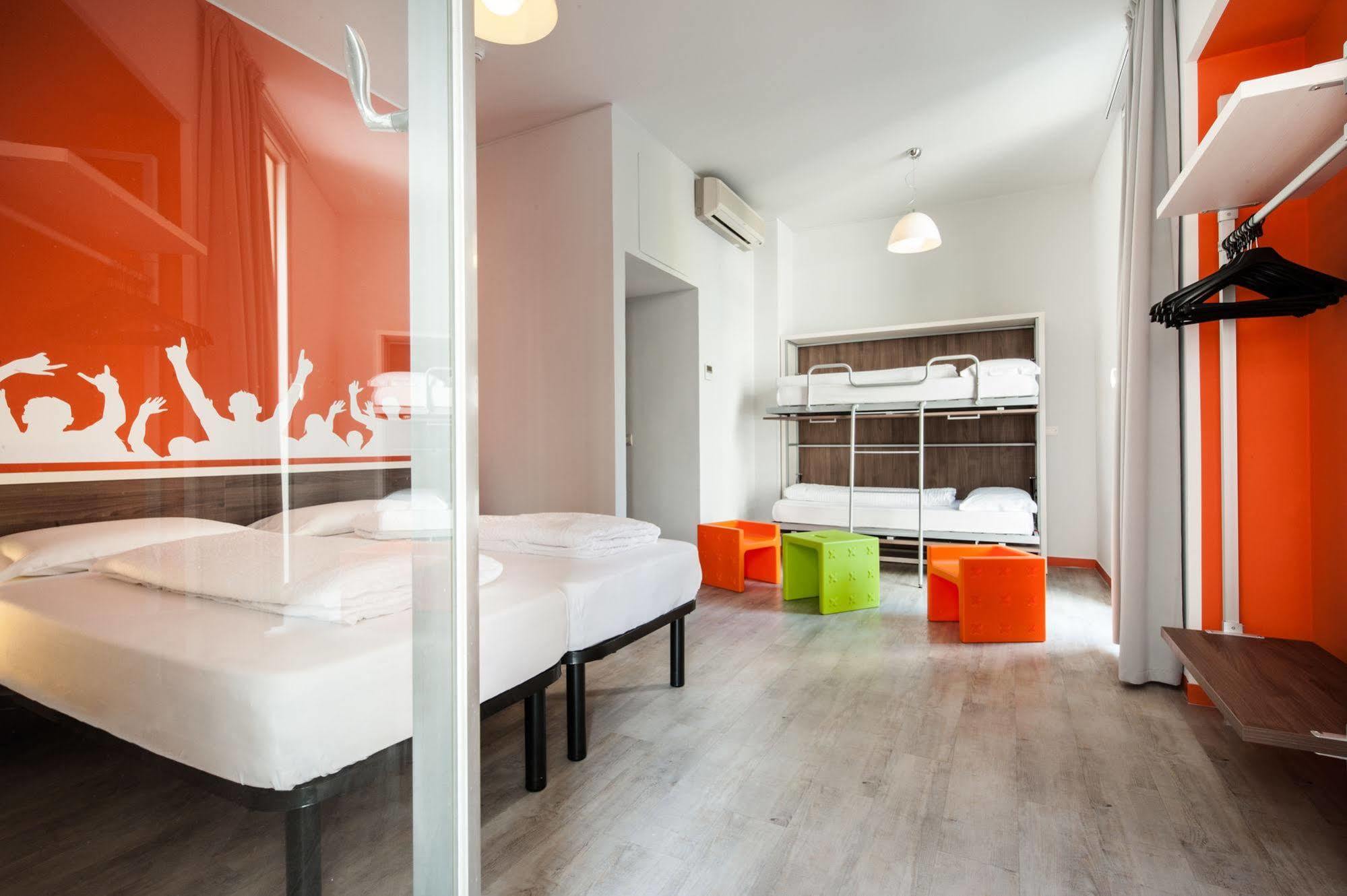 Hotel Nologo Генуа Екстериор снимка